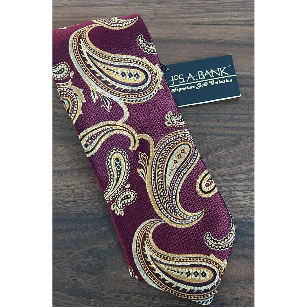 Jos. A.‎ Bank Signature Gold Burgundy Paisley 100% Silk Mens Necktie W22869-2